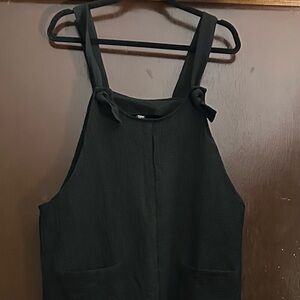SHEIN Black Jumpsuit shorts. With pockets